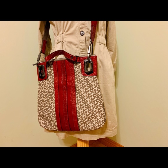 DKNY crossbody bag - Picture 2 of 9